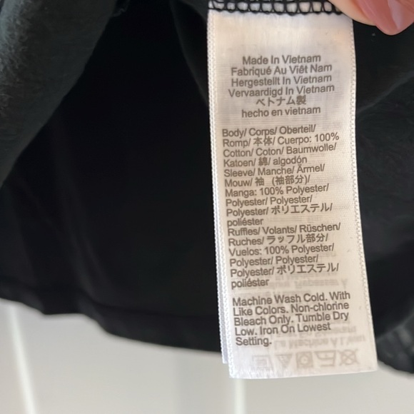 Top - Picture 2 of 4